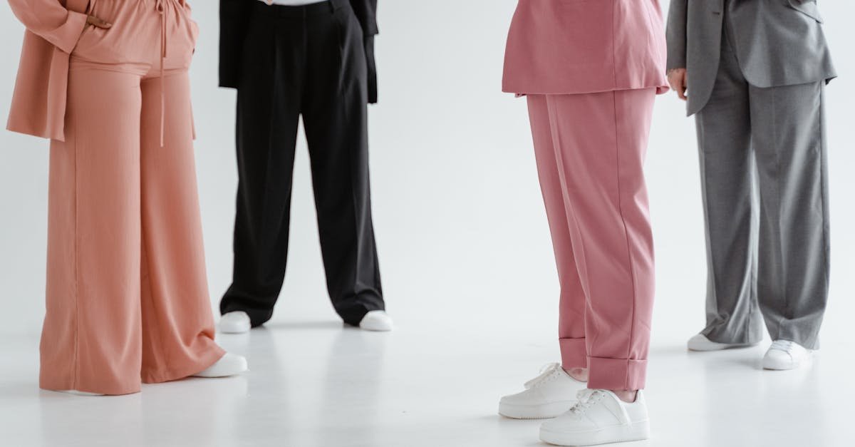 Culottes w pracy: stylizacje, które robią wrażenie i trzymają dress code