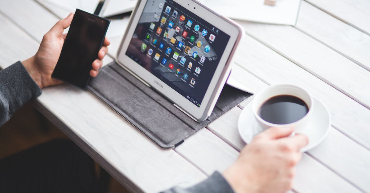 Chłodny tablet na co dzień: proste sposoby, które zatrzymują przegrzewanie