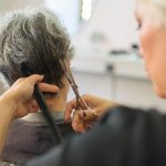 Asymetryczny bob bez tajemnic: 10 technik stylizacji dla efektu wow w kilka minut